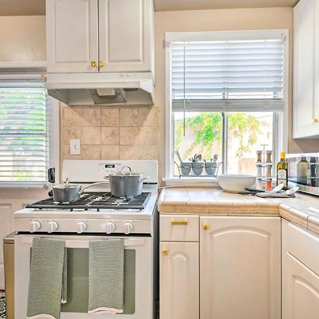 Villa Stylish And Modern Burbank Gem With Private Yard! Esterno foto