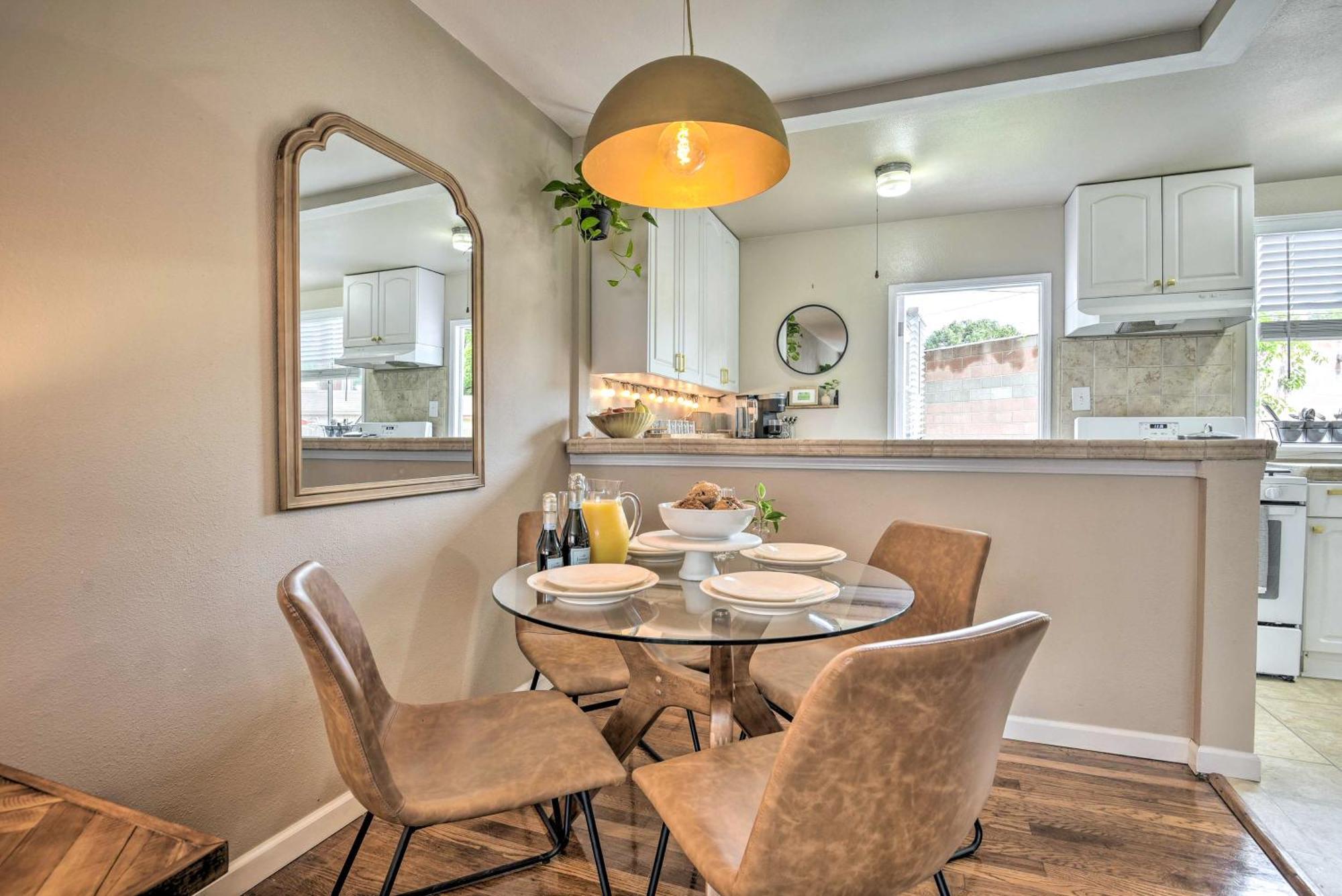 Villa Stylish And Modern Burbank Gem With Private Yard! Esterno foto