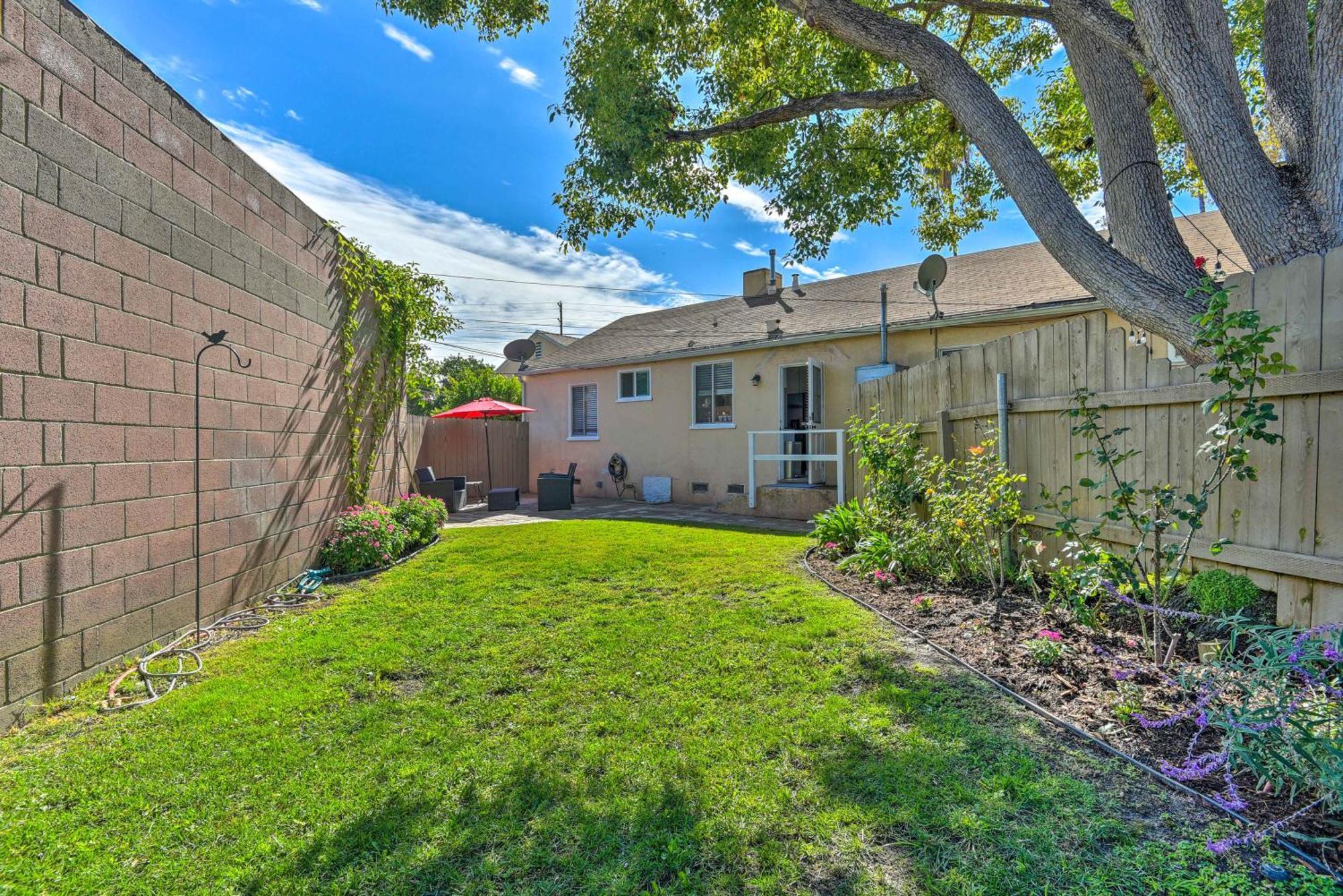 Villa Stylish And Modern Burbank Gem With Private Yard! Esterno foto